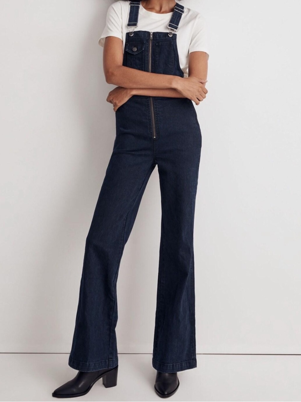 Madewell High-Rise Loose Flare Overalls ND615  Denim.